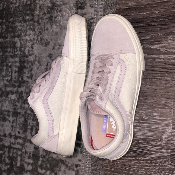 Vans - Picture 1 of 5